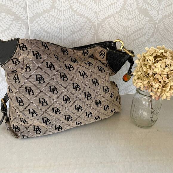 Dooney & Bourke Tan Signature Canvas Brown Leather Trim Bucket/Shoulder Bag - Picture 2 of 16